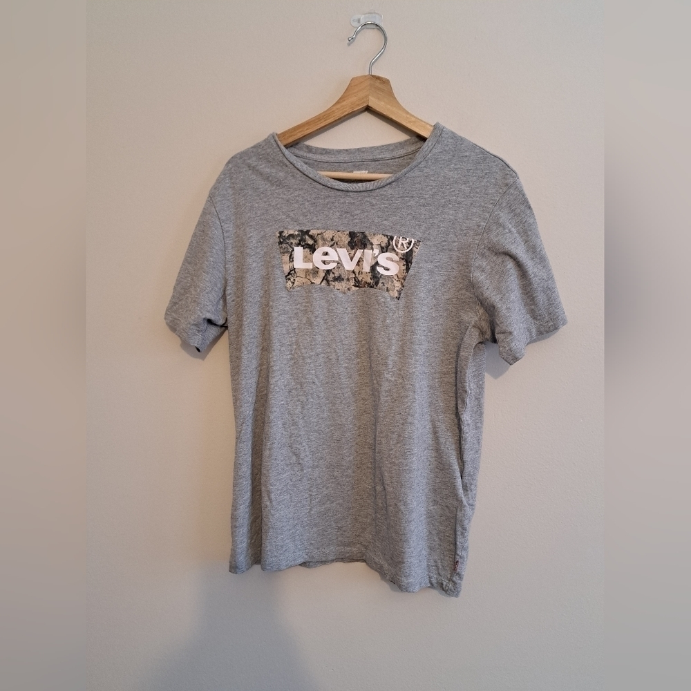 Men's Levi's T-Shirt Size M